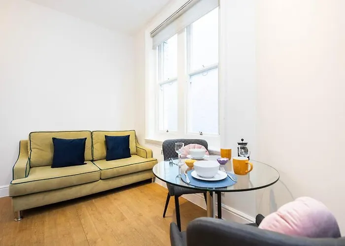 Stylish Studio In Leicester Square